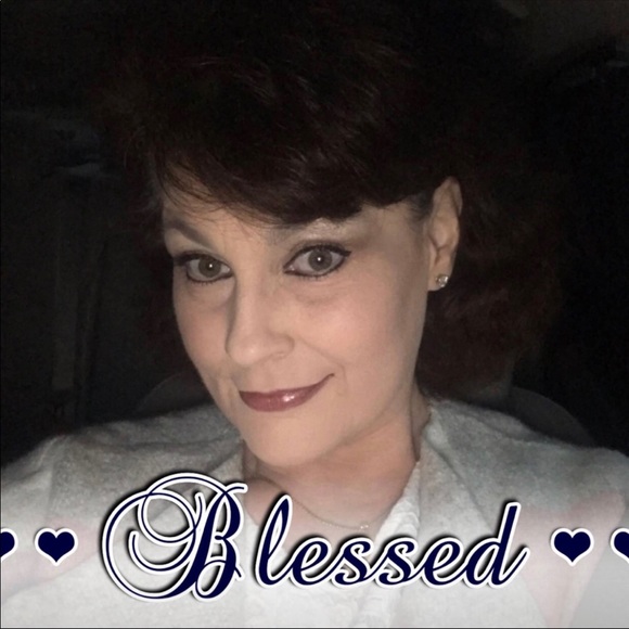 Meet your Posher, Erin - Picture 3 of 3